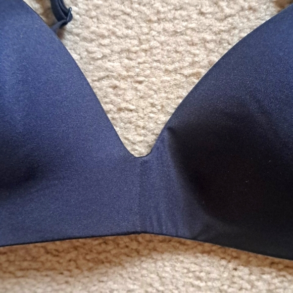 SKIMS WIRELESS LIGHTLY LINED BRA 32B - Picture 5 of 9